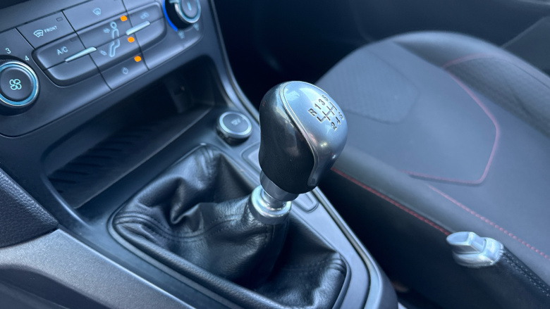 Ford Focus 1.5 EcoBoost ST-Line 5dr Petrol Estate